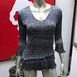 ALBERTO MAKALI stretchy sequin Vneck top L